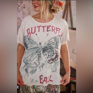 NWT- Magnolia Pearl Butterfly Ball Tee
